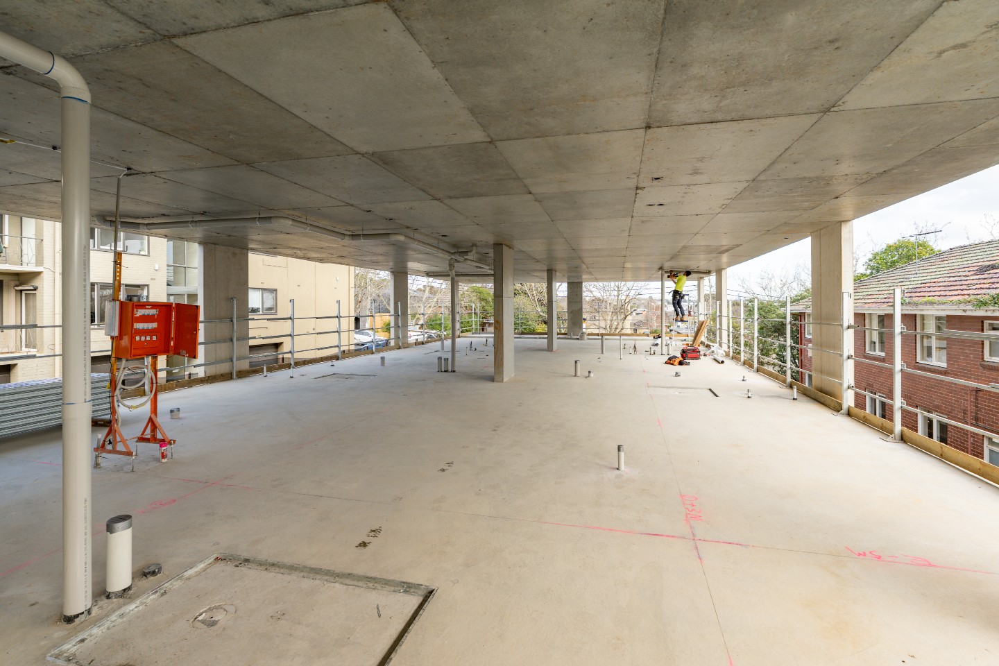 Internal services are now underway at Enso Gardens following the completion of the structural works. With the building officially…